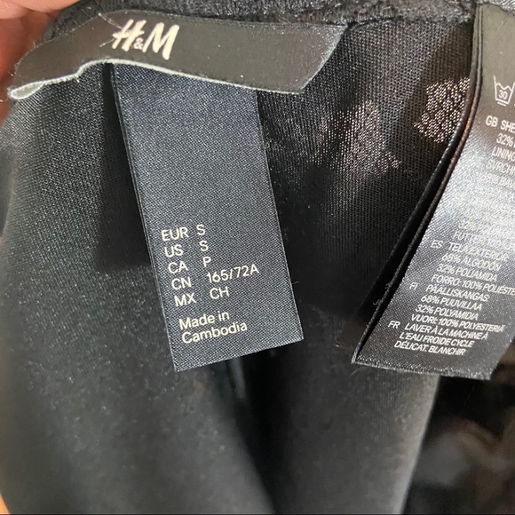 Black lace scallop H&M shorts size small - Picture 5 of 8